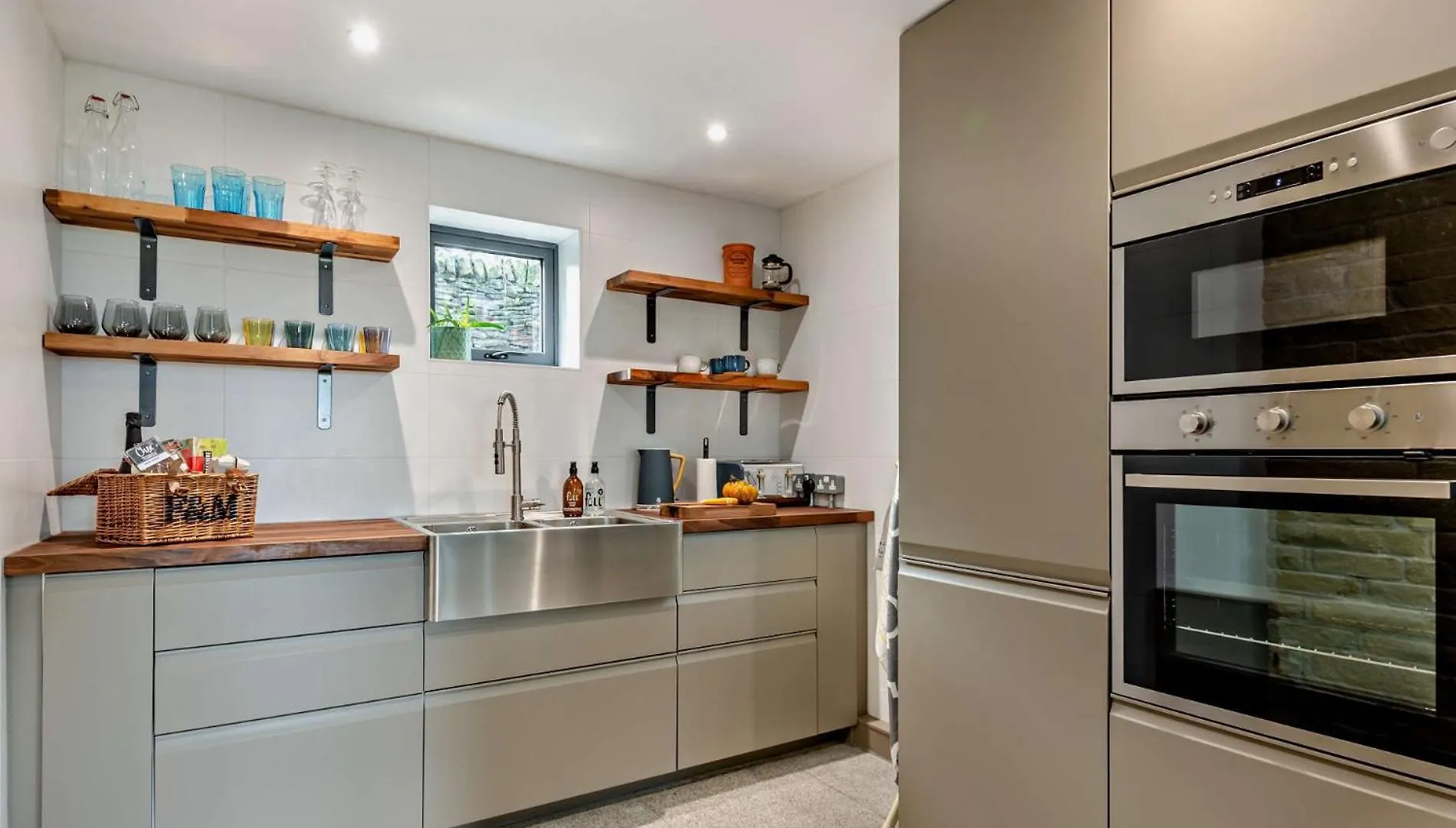 Villa 3 Bed In Holmfirth 94342 Thurlstone 0*,  Reino Unido